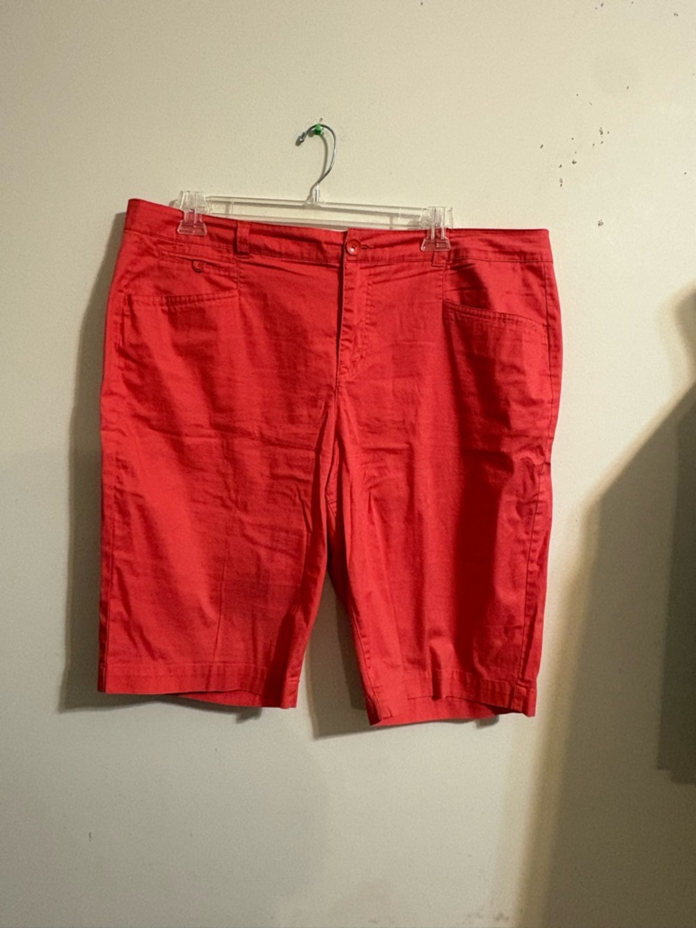 Bandolino shorts Women’s 18W coral long jean shorts‎ Ivette style with pockets